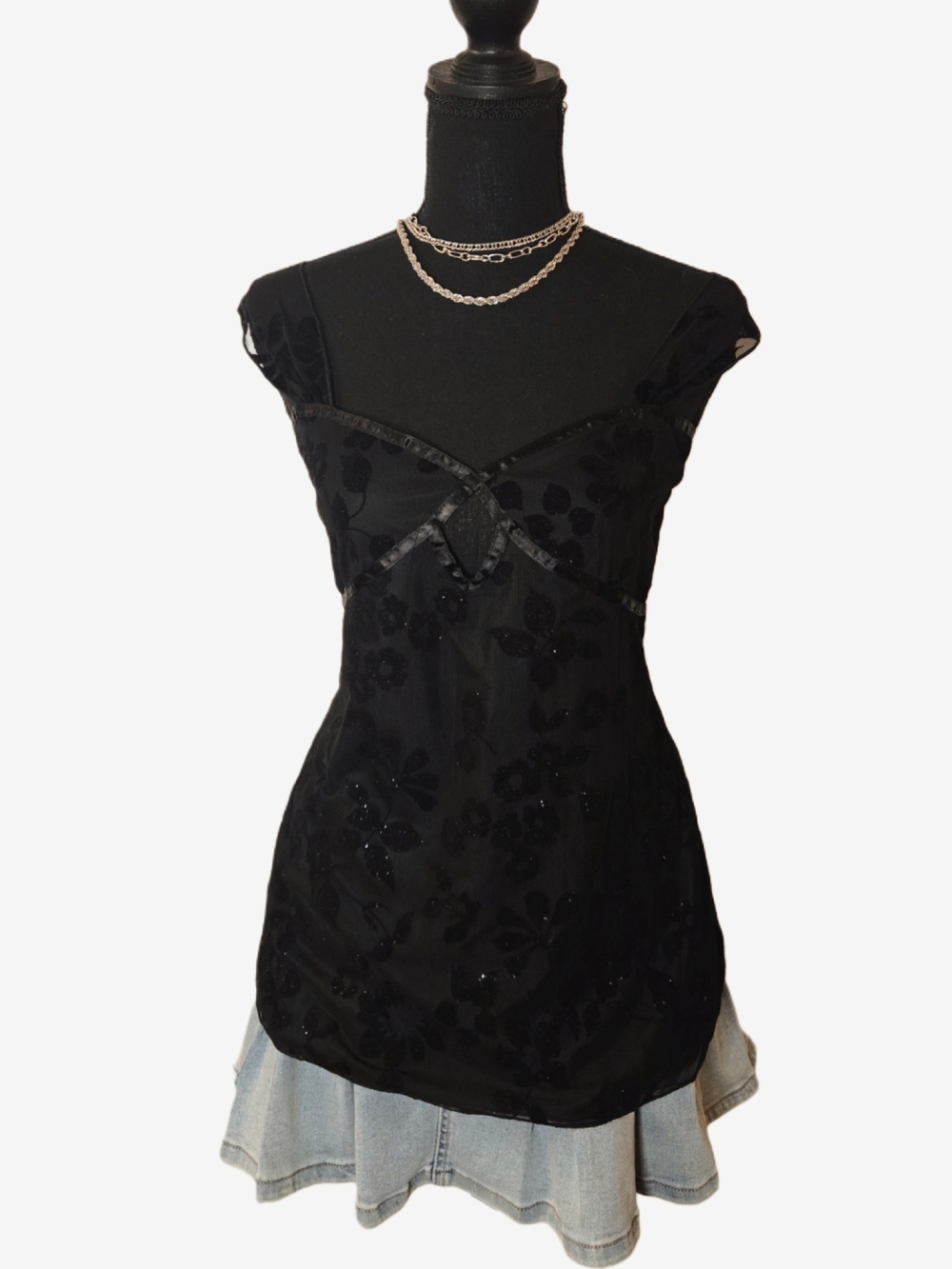 Vintage Y2k Deadstock Black Floral Sparkly Mesh Cap-Sleeve Top!